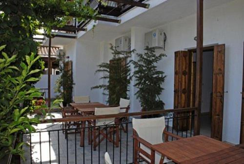 Athina Apartments Neo Klima Exterior photo